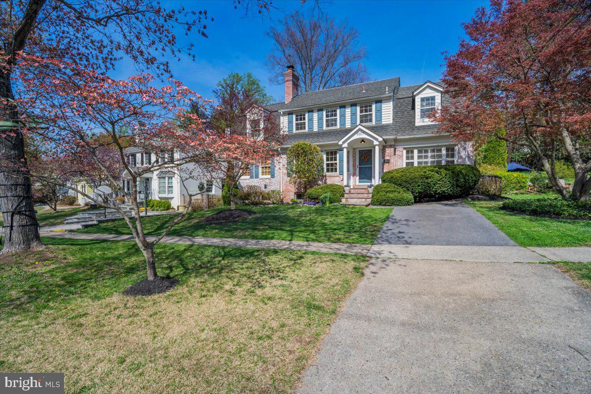 WOODACRES - Residential