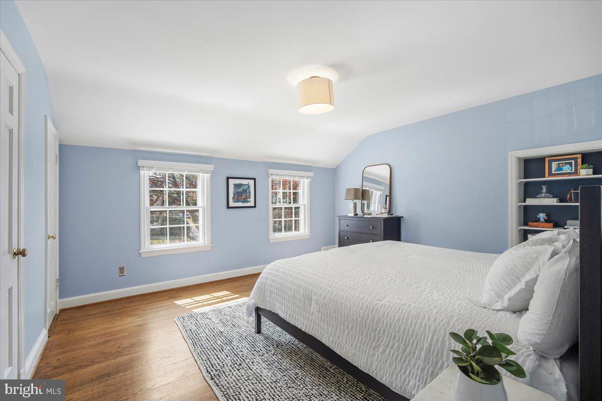 WOODACRES - Residential