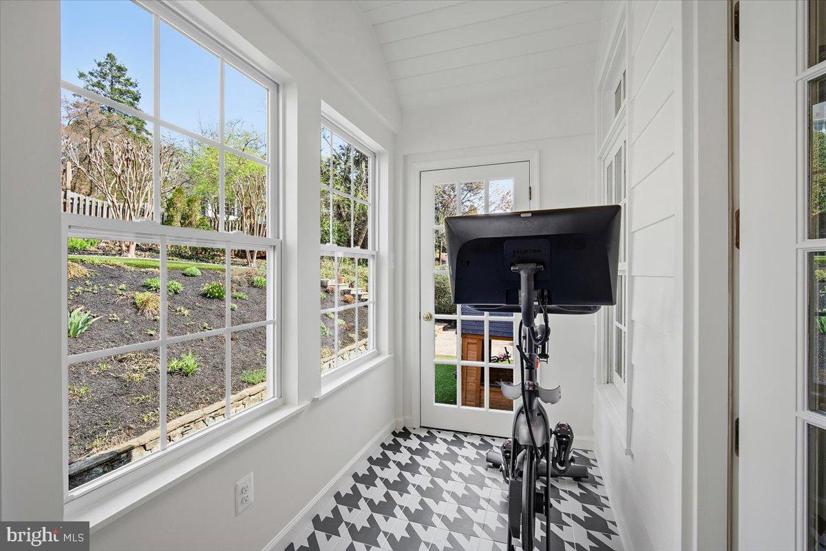 WOODACRES - Residential