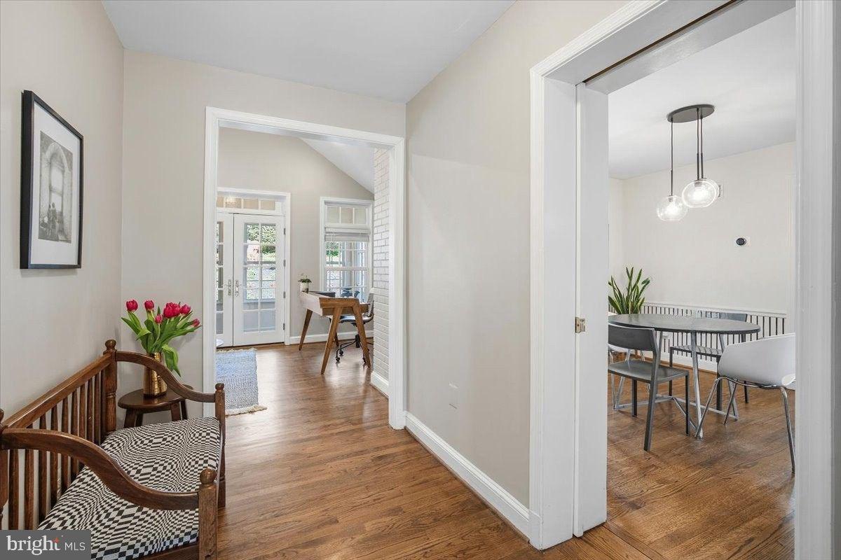 WOODACRES - Residential