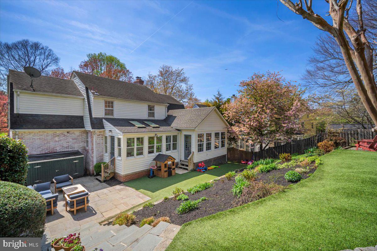 WOODACRES - Residential