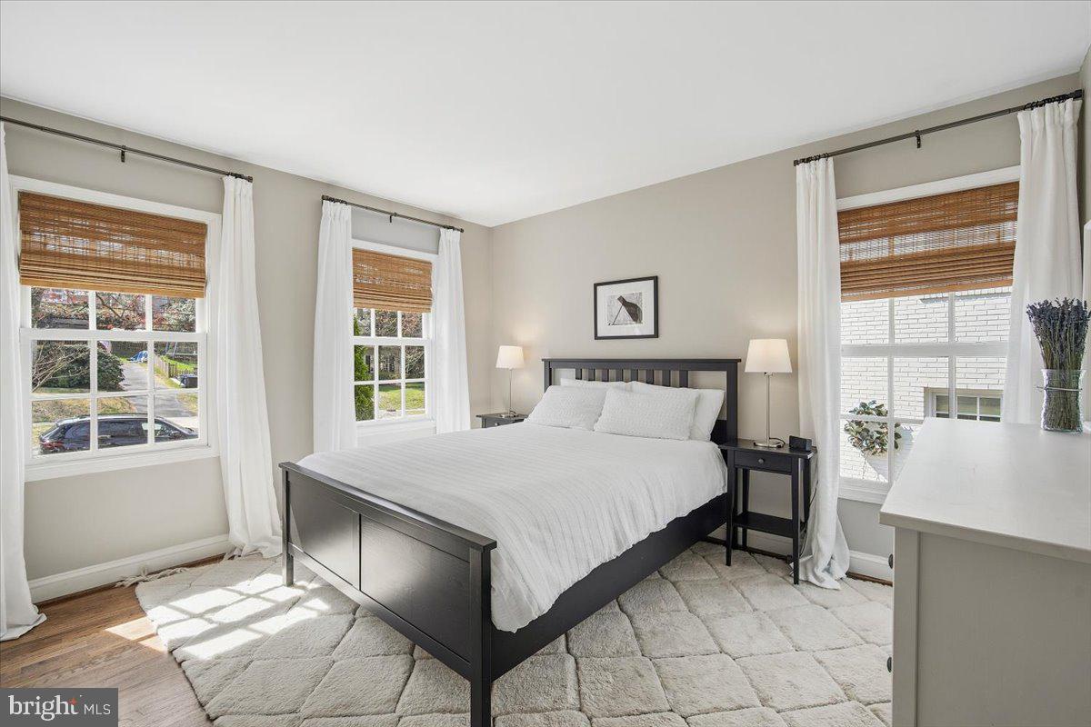 WOODACRES - Residential