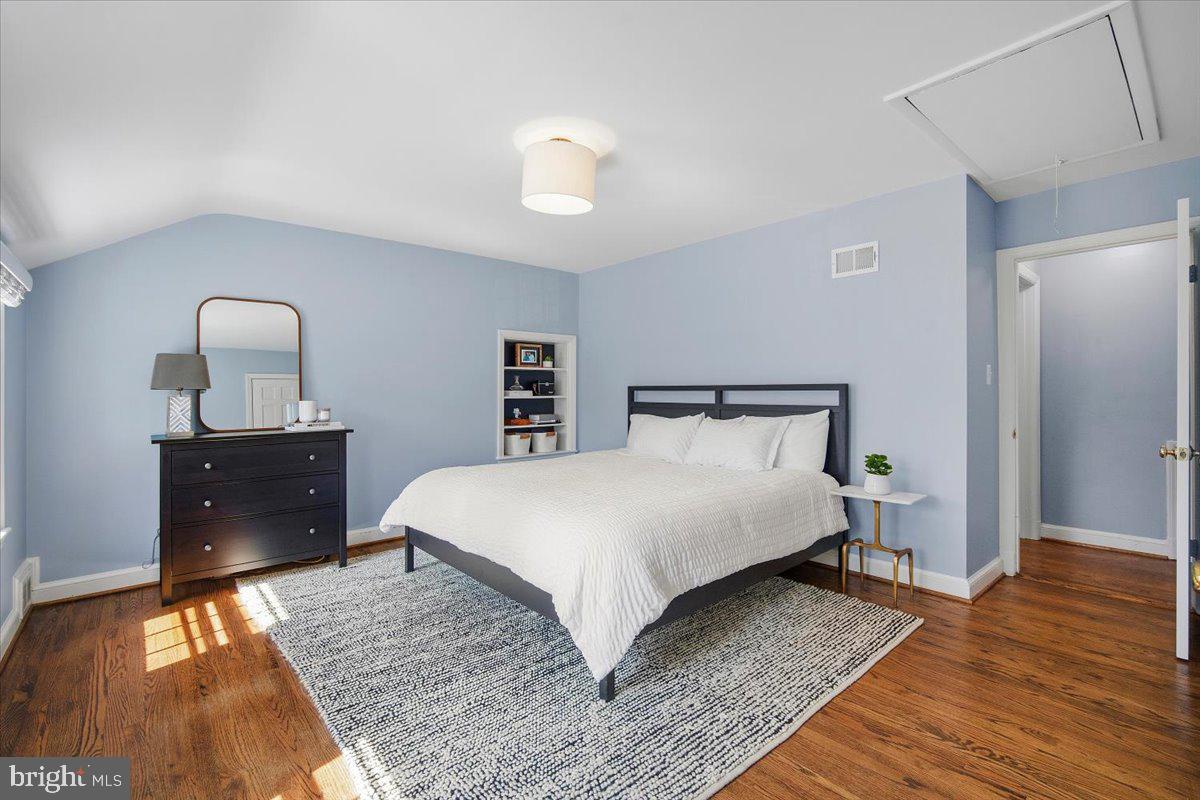 WOODACRES - Residential