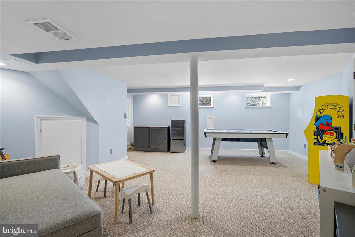 WOODACRES - Residential