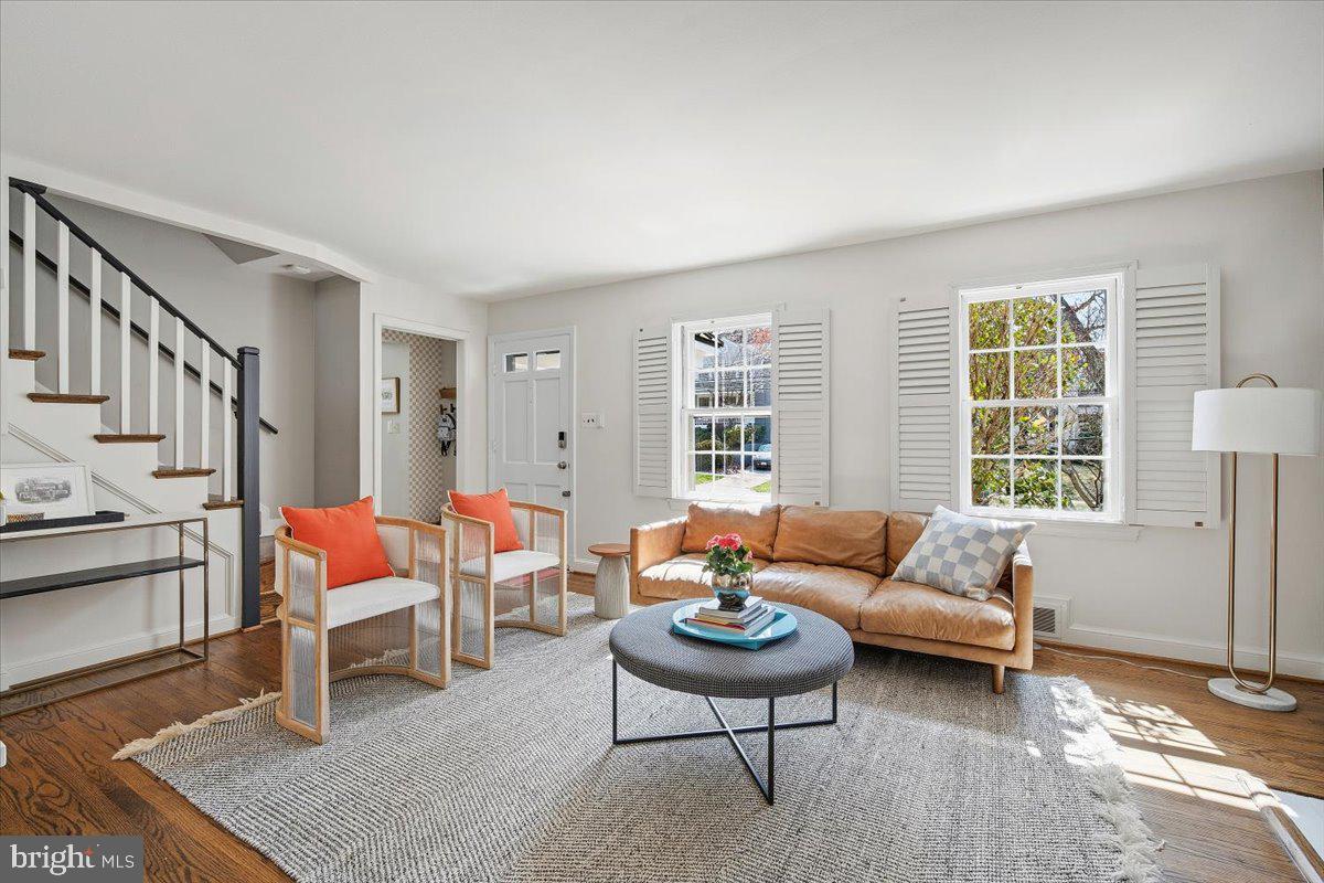 WOODACRES - Residential