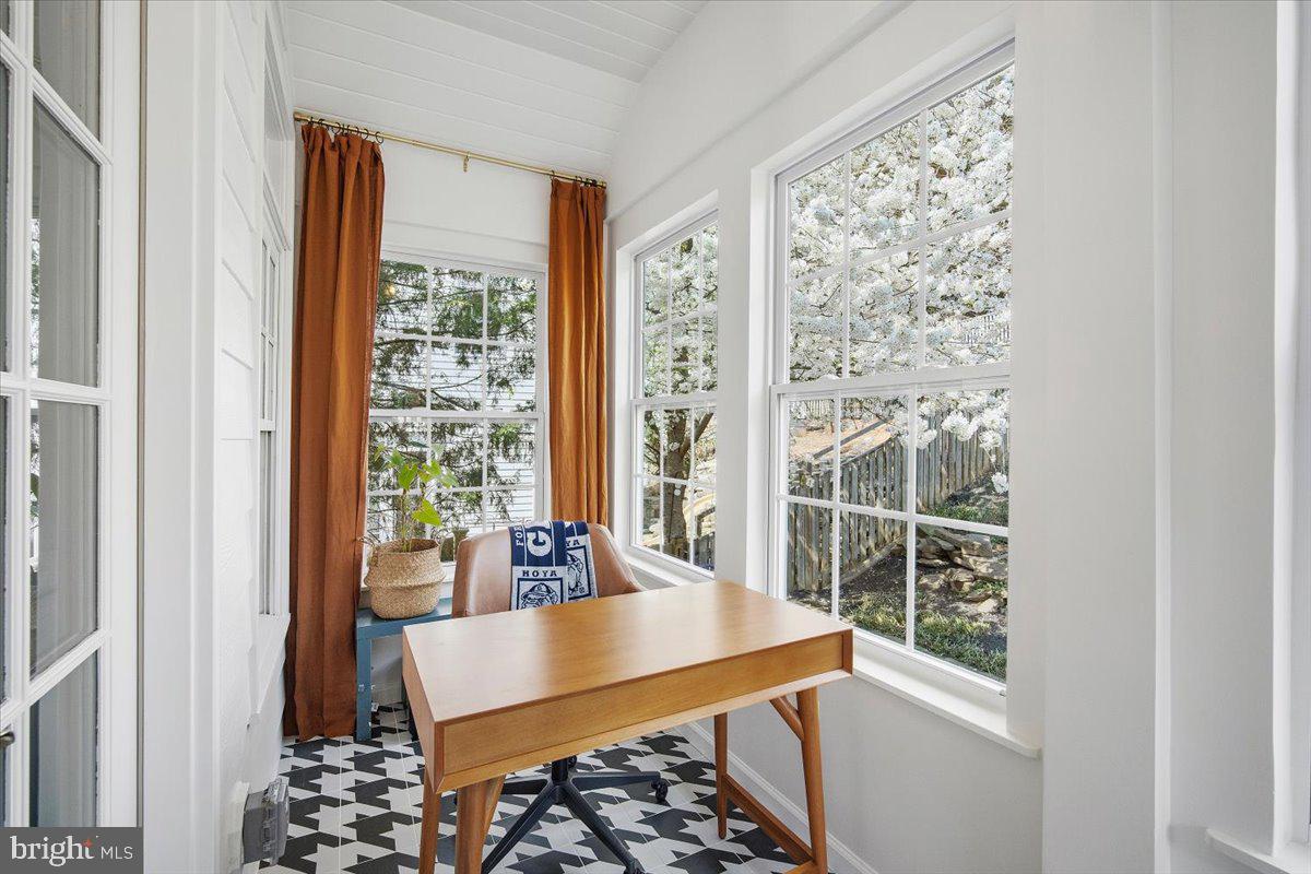 WOODACRES - Residential