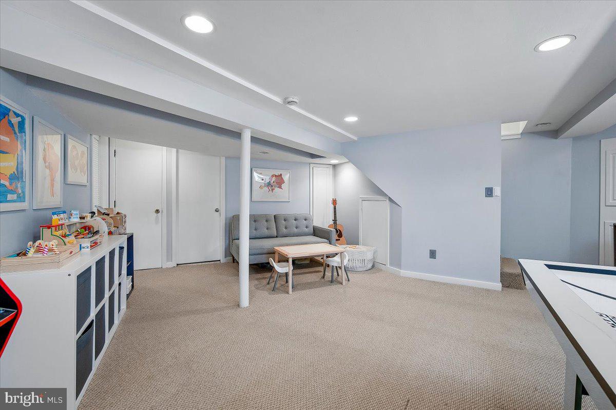 WOODACRES - Residential