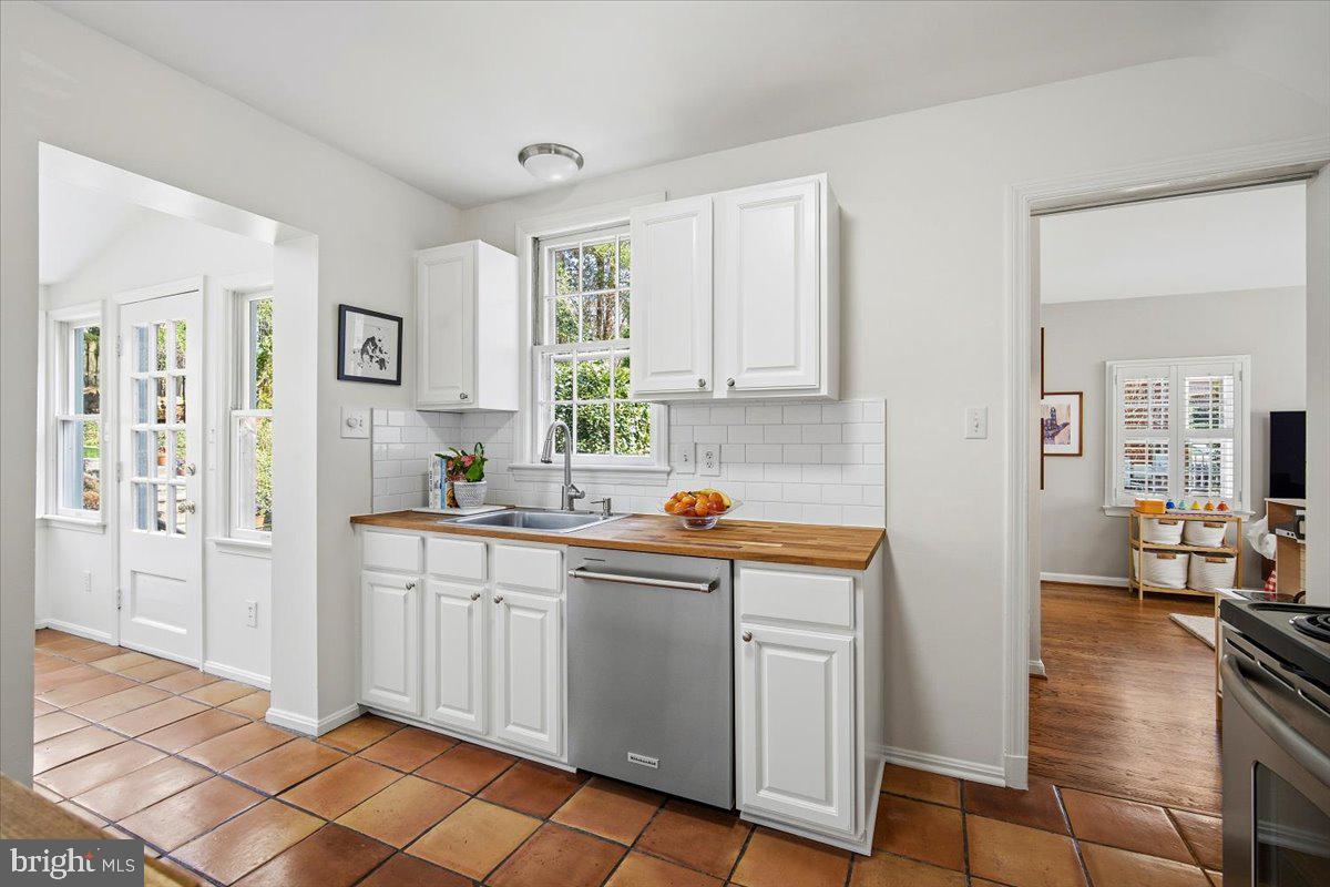 WOODACRES - Residential