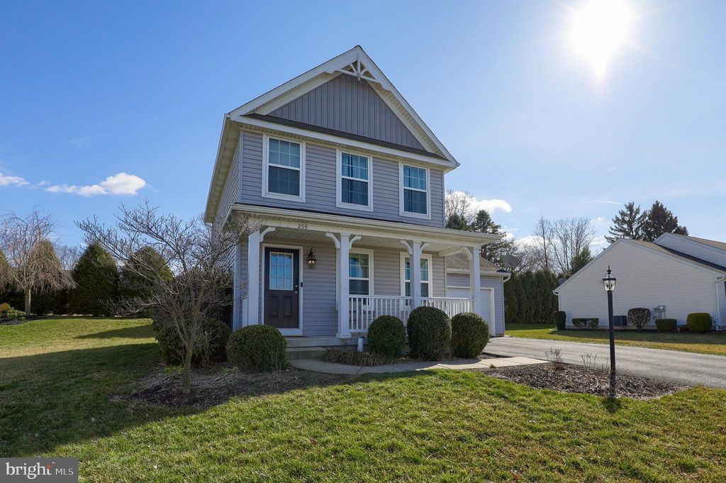 Photo of 208 FALLOWFIELD DR, LEOLA, PA 17540 (MLS # PALA2031884)