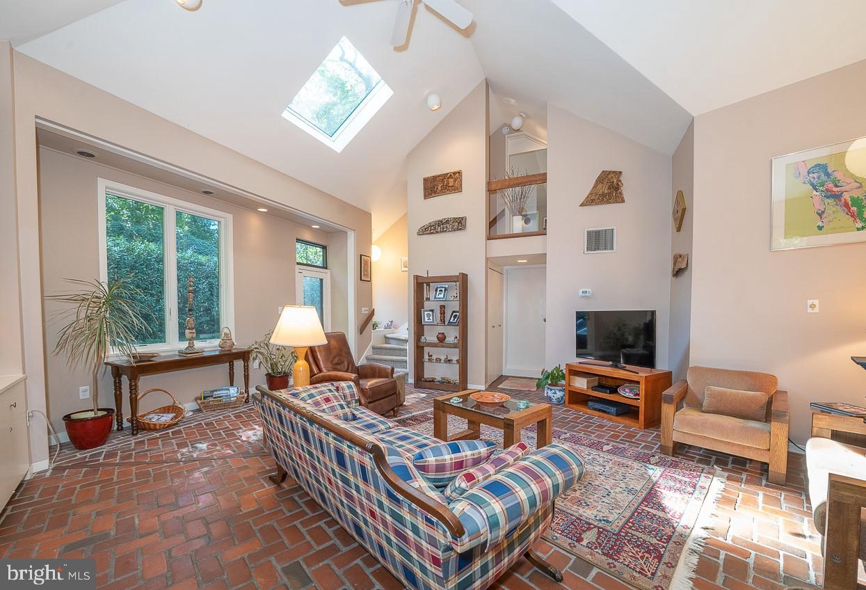 GREENLEAF - Residential