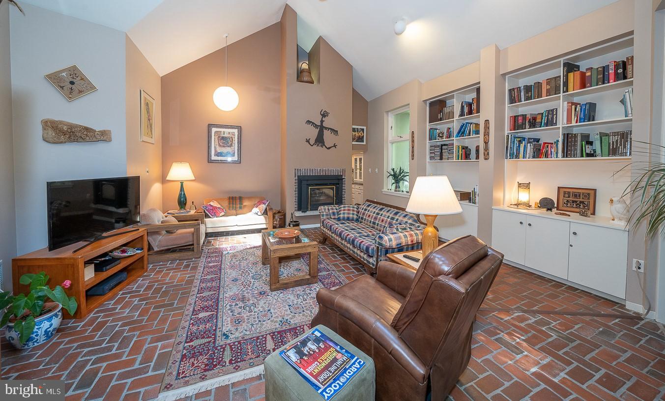 GREENLEAF - Residential