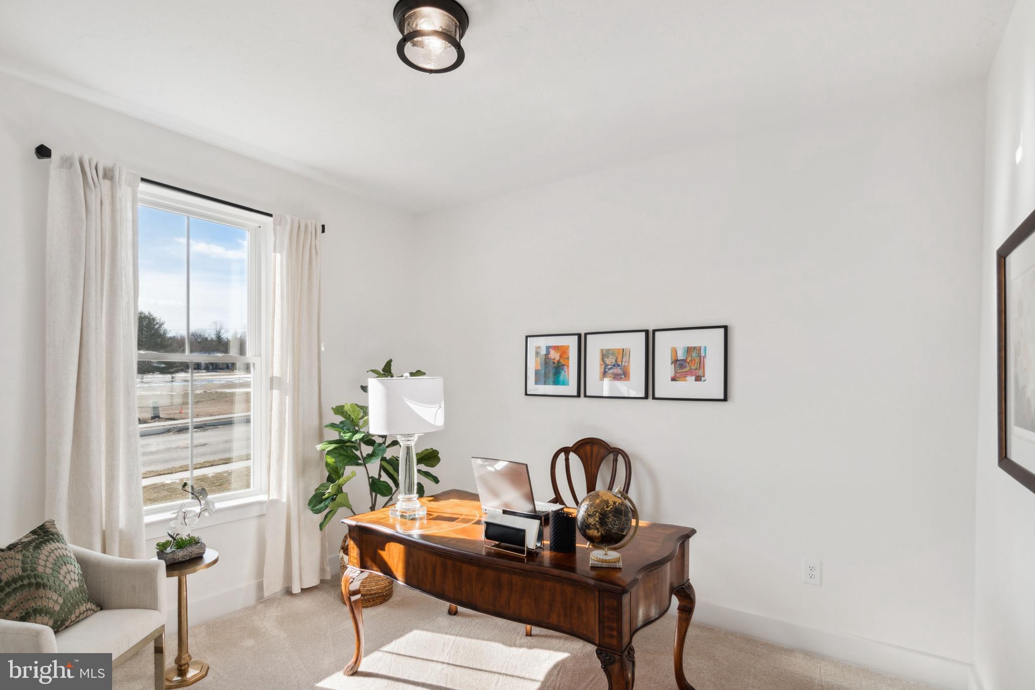 EAGLE ROCK - Residential