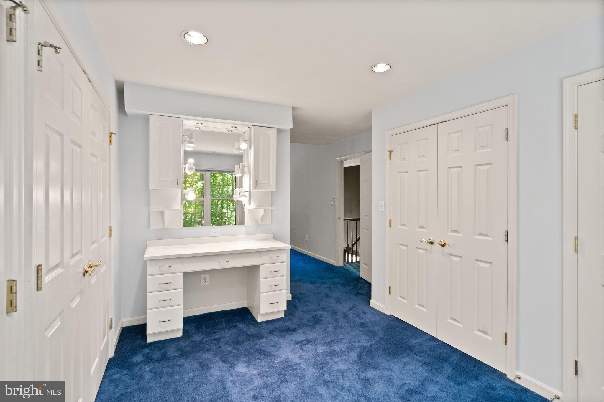 VALLEY VUE - Residential