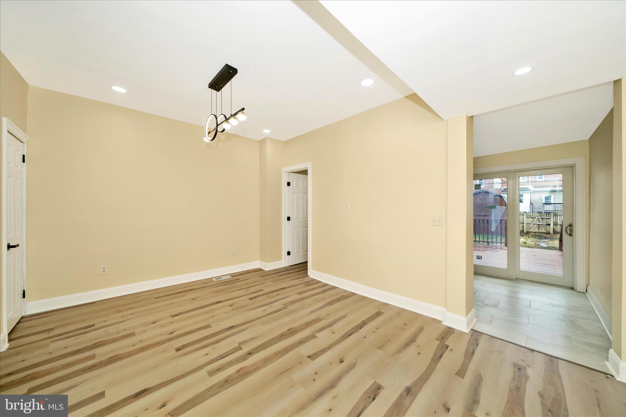 WAVERLY - Residential