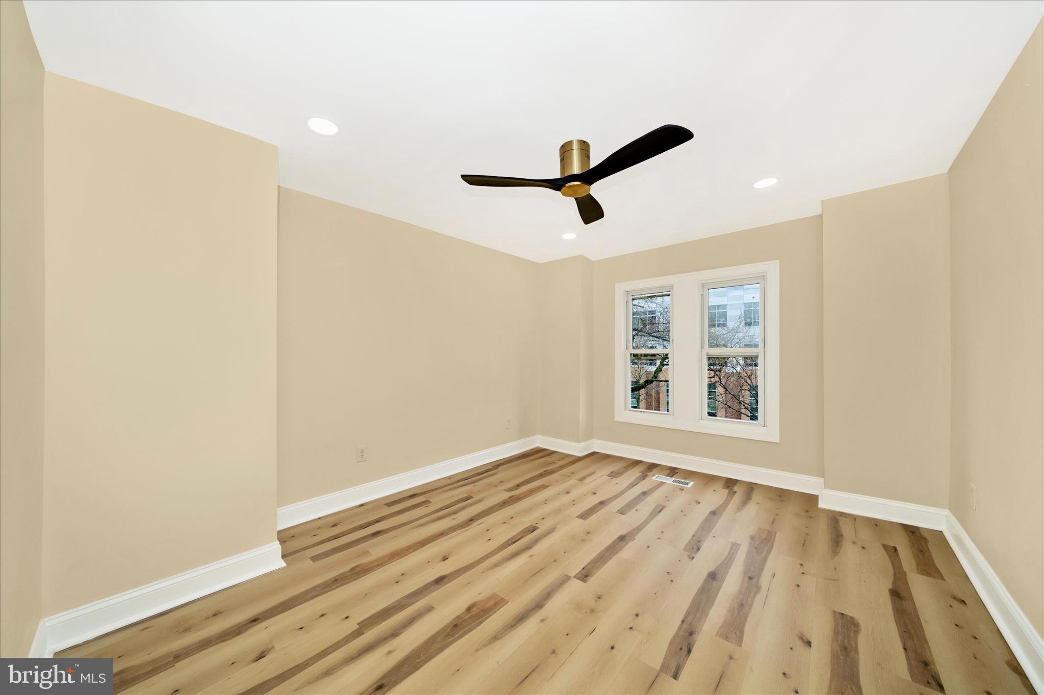 WAVERLY - Residential