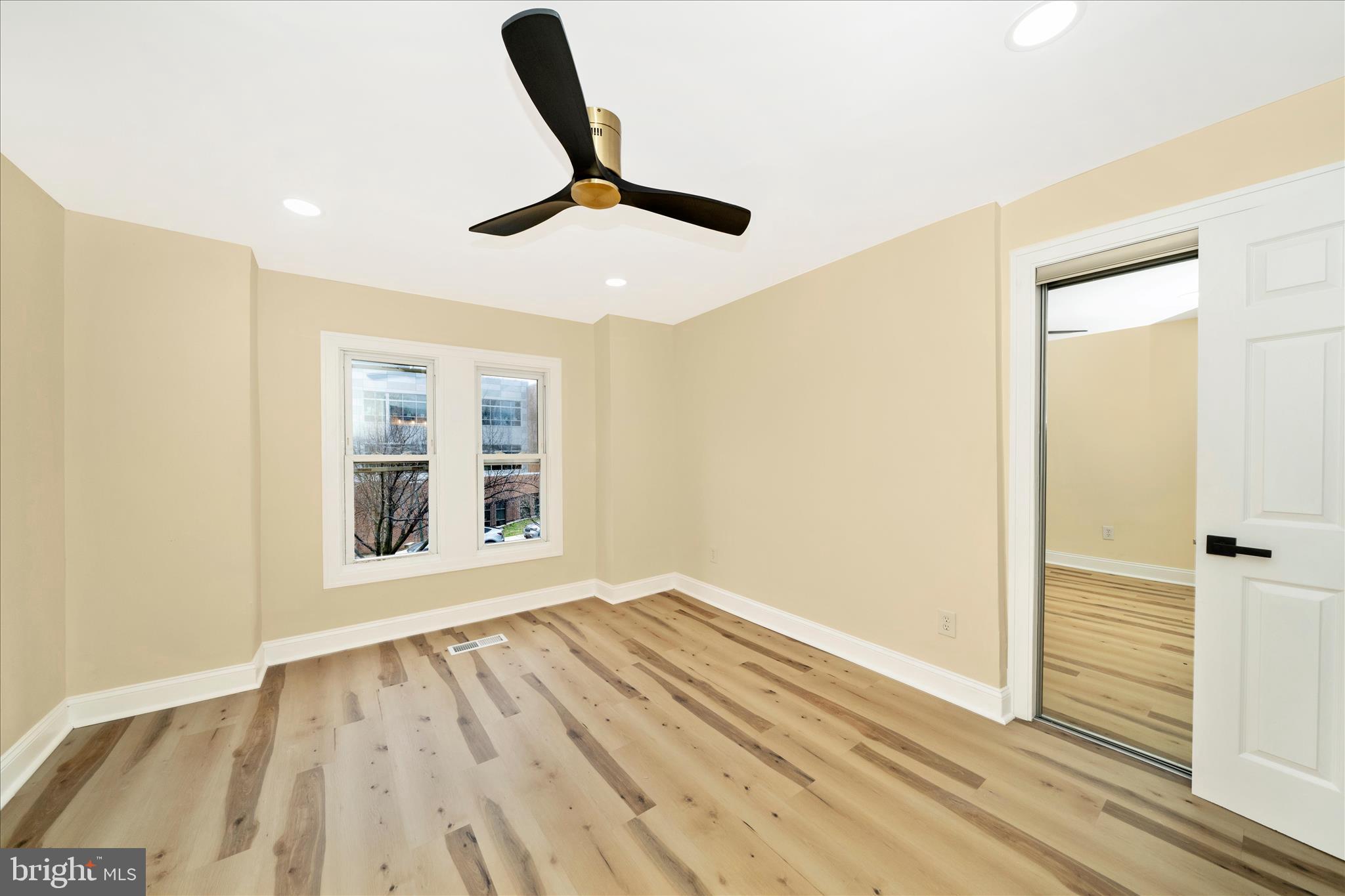 WAVERLY - Residential