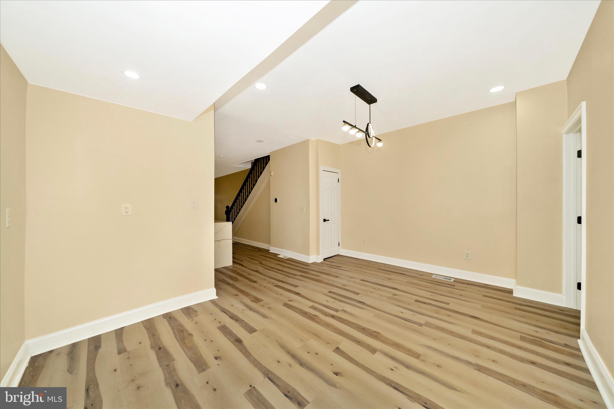 WAVERLY - Residential