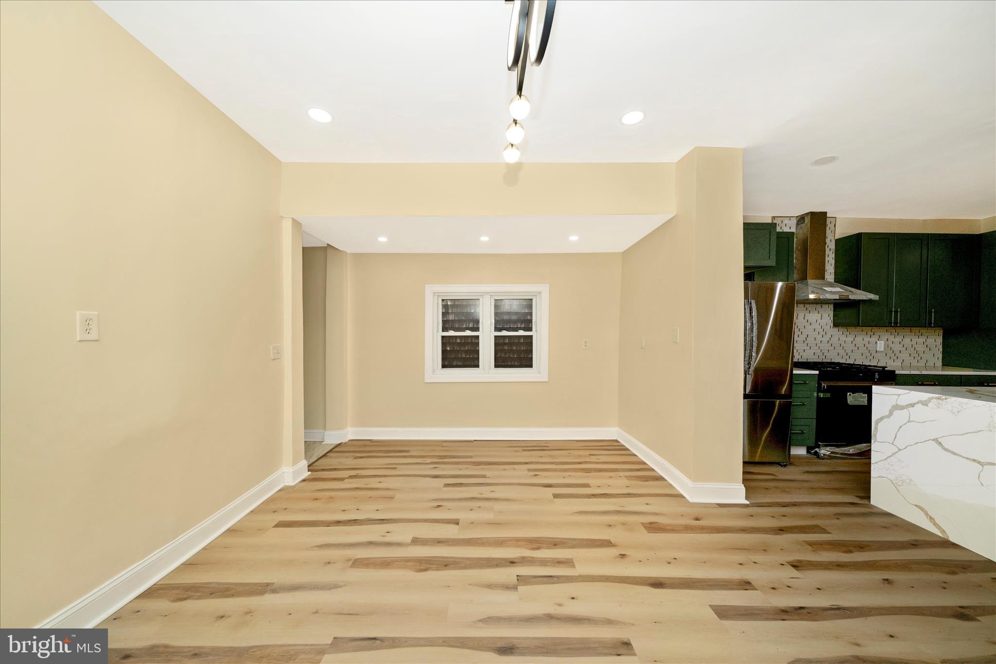 WAVERLY - Residential