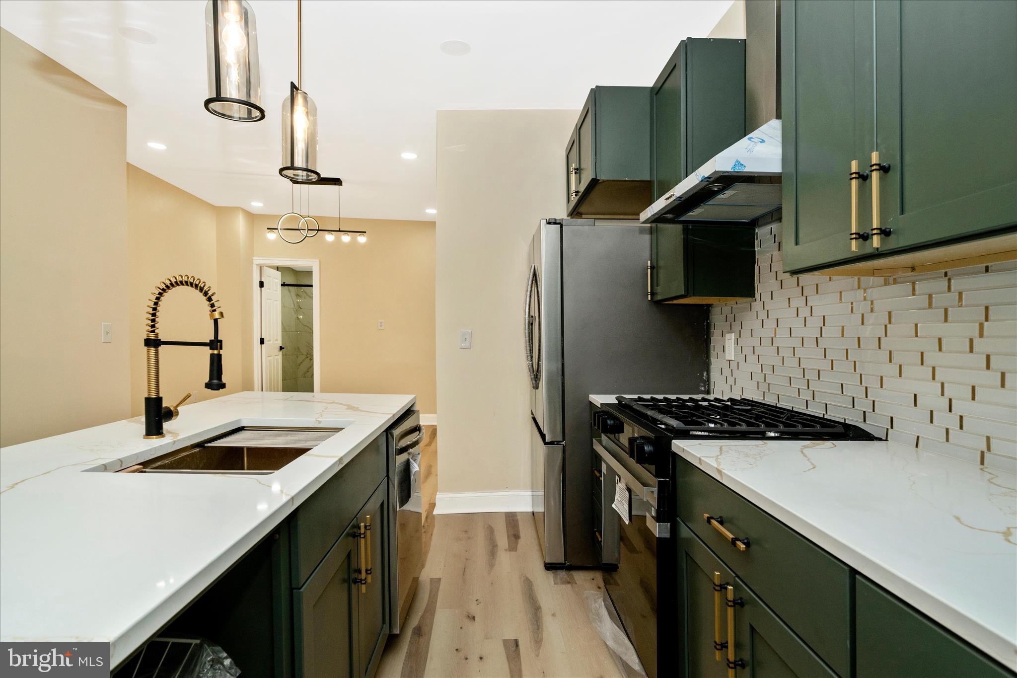 WAVERLY - Residential