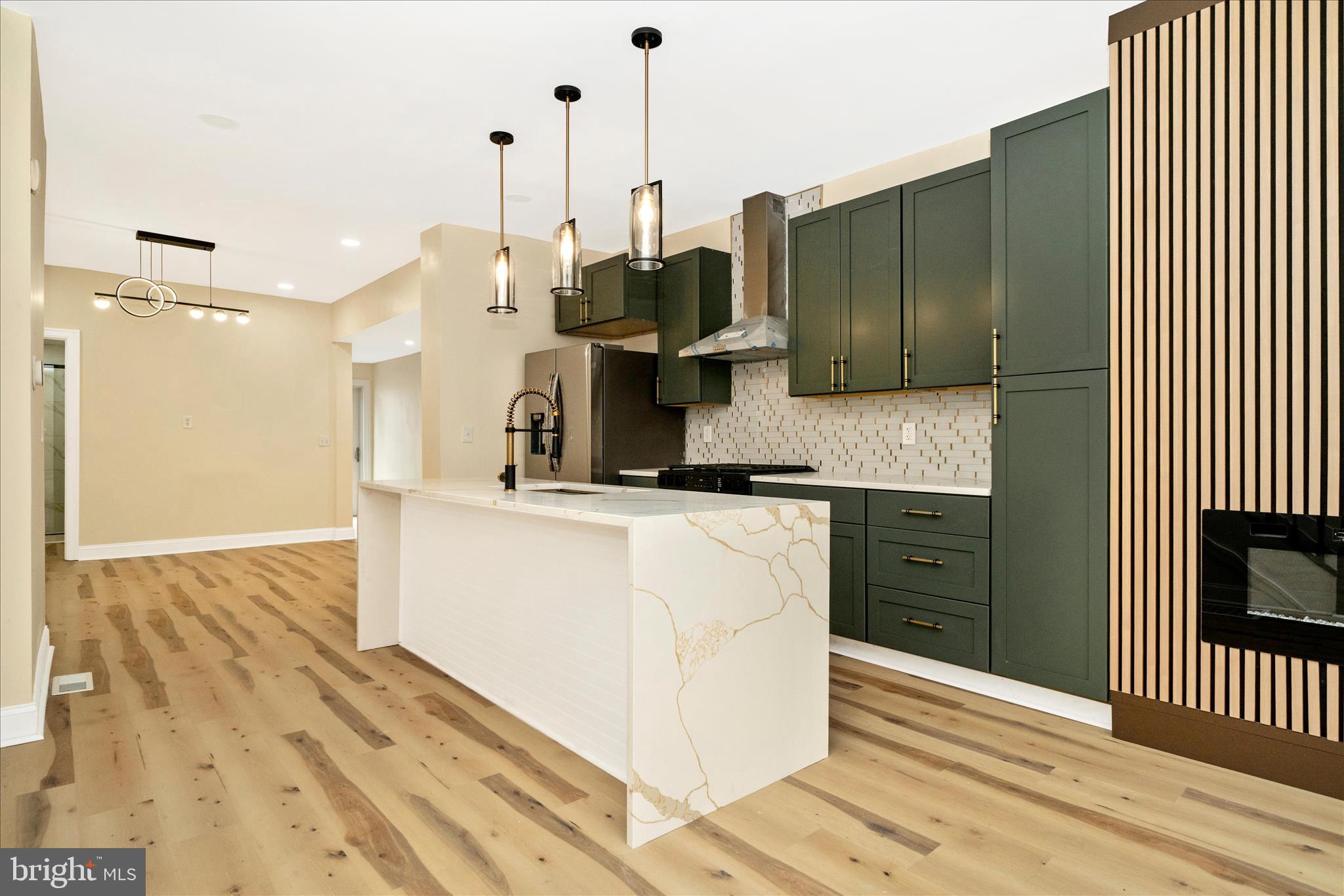 WAVERLY - Residential