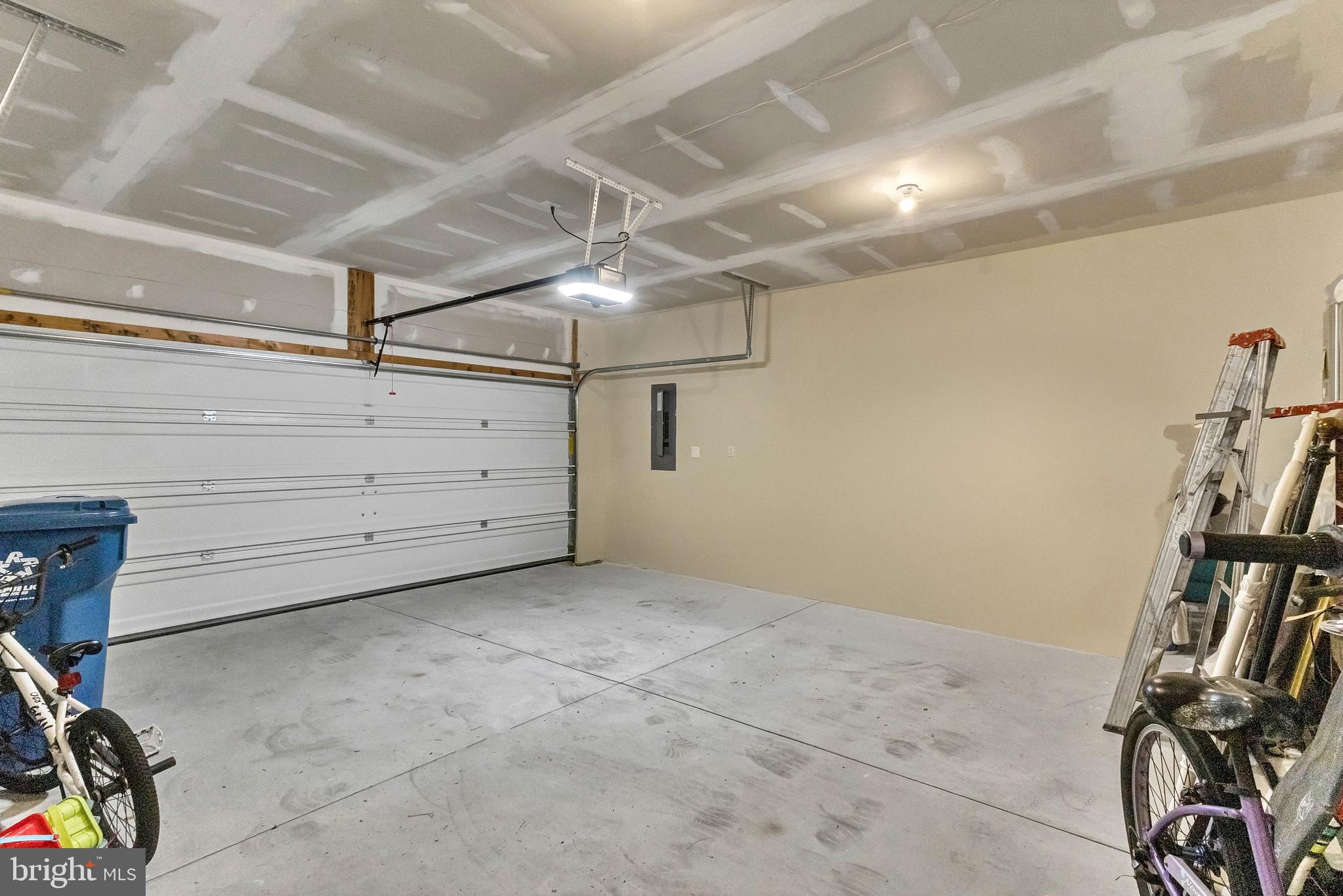 OCEAN VIEW BEACH CLUB - Residential