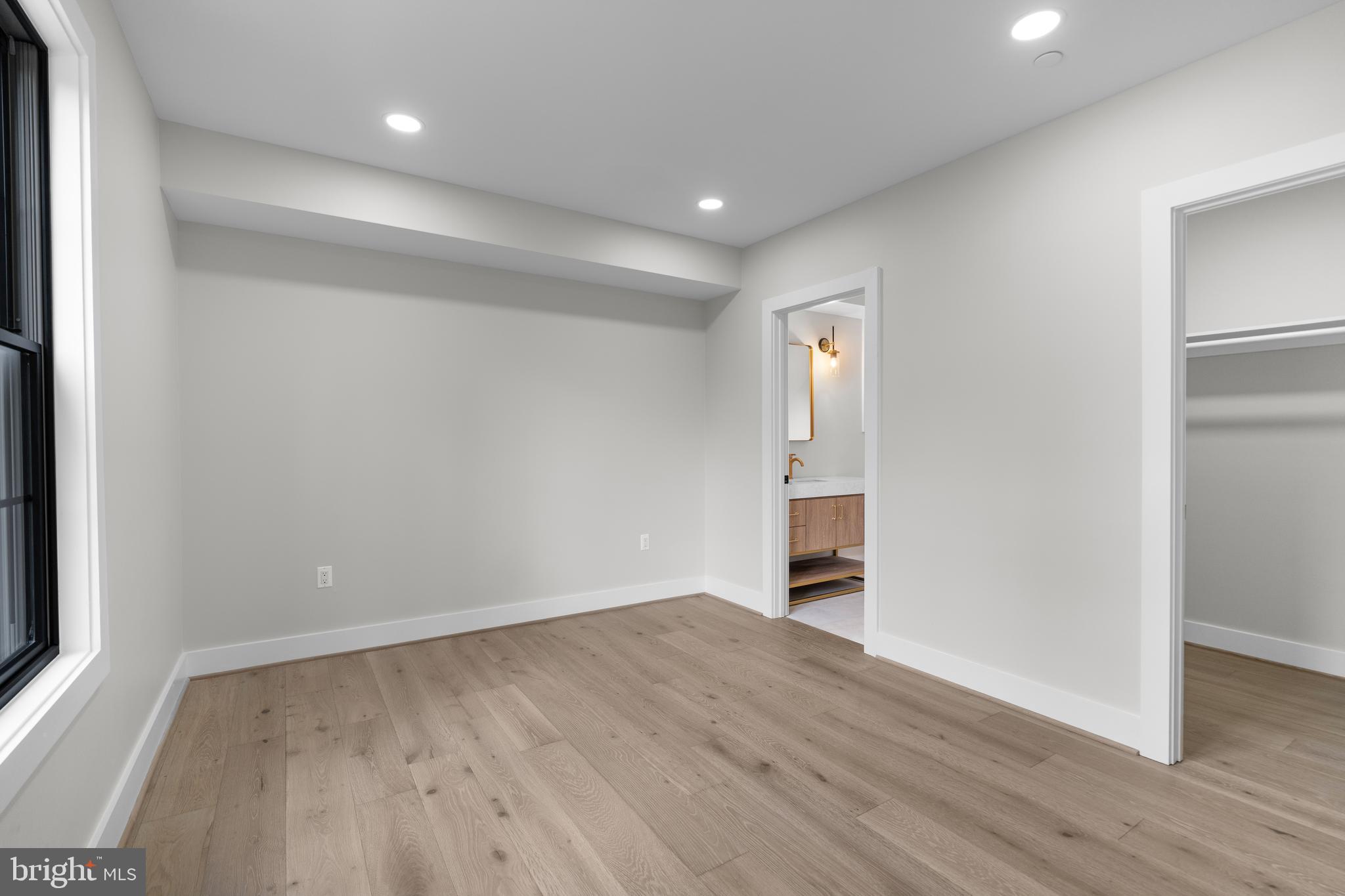 BETHESDA OUTSIDE - Residential