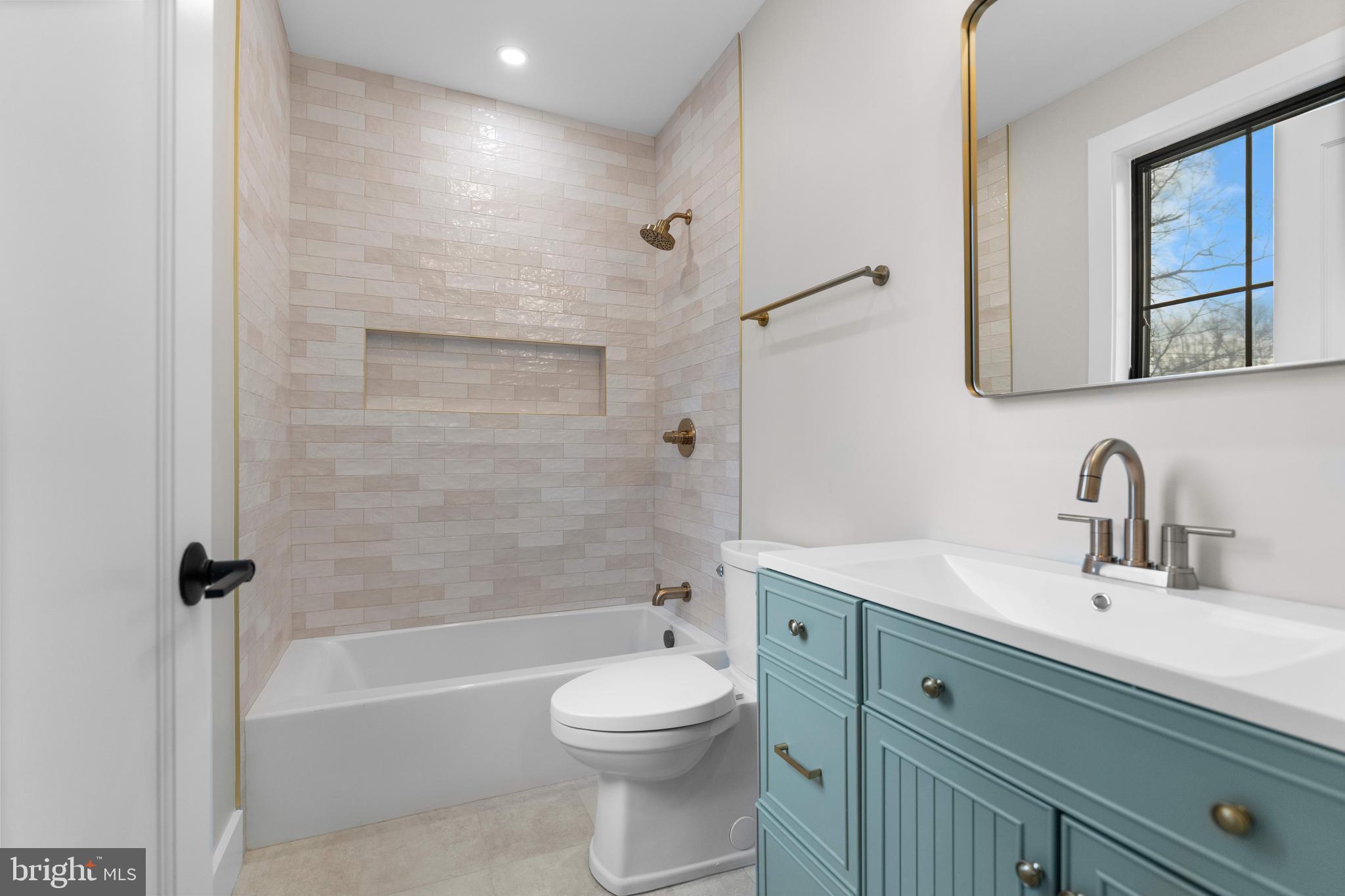 BETHESDA OUTSIDE - Residential