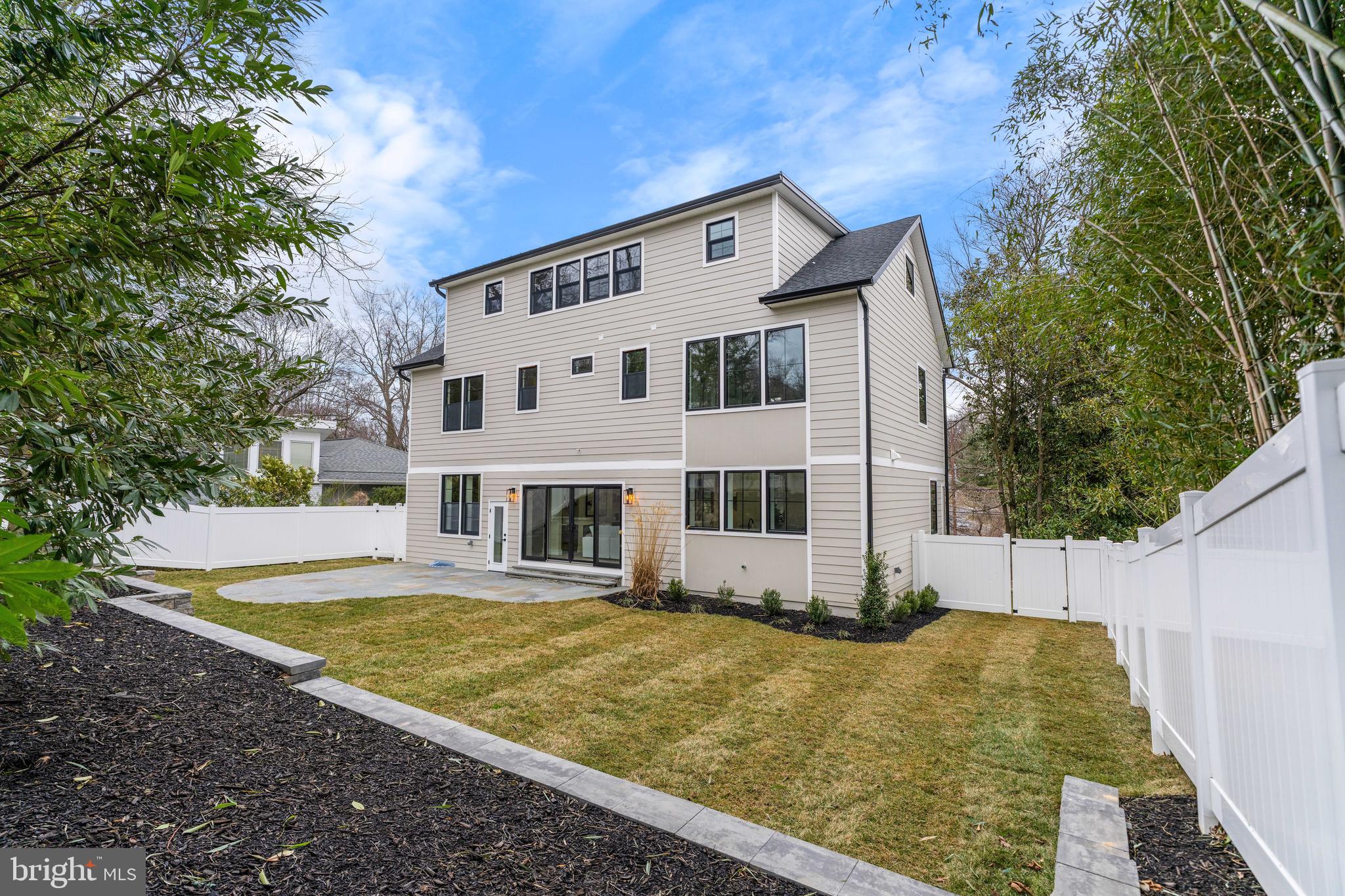 BETHESDA OUTSIDE - Residential