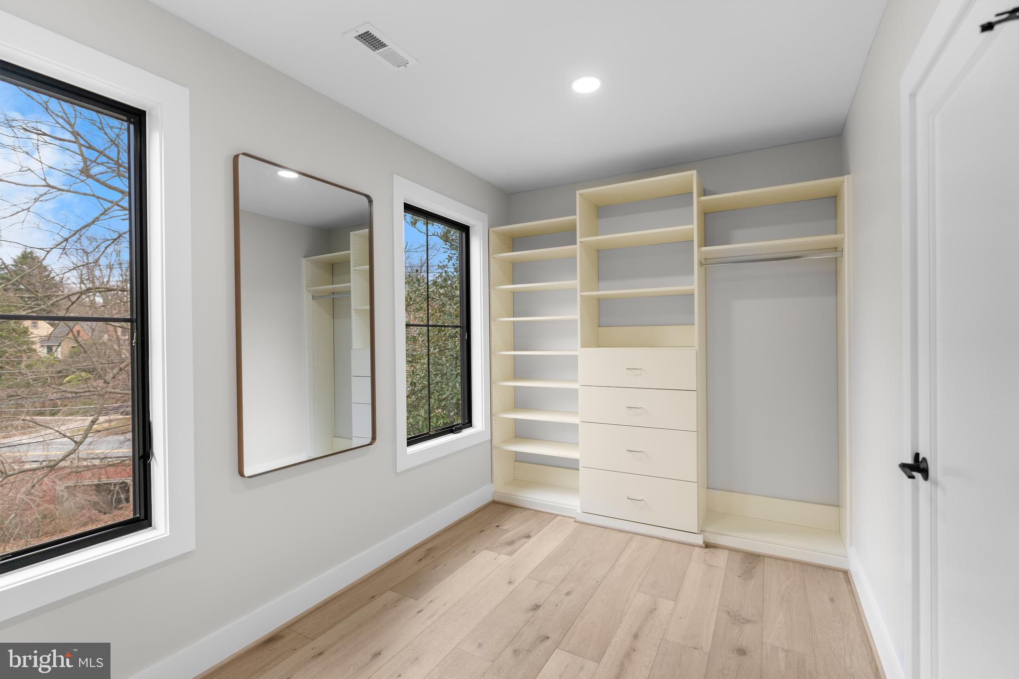 BETHESDA OUTSIDE - Residential