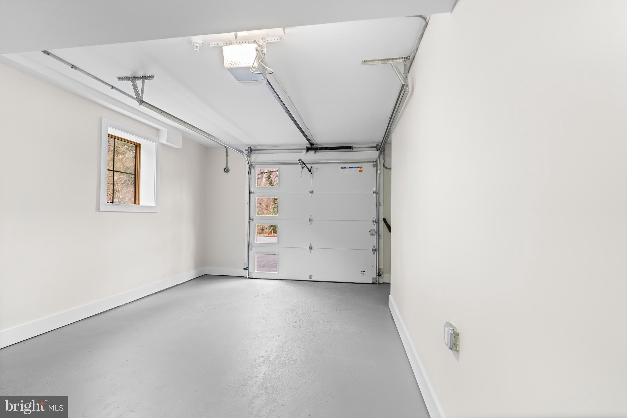 BETHESDA OUTSIDE - Residential