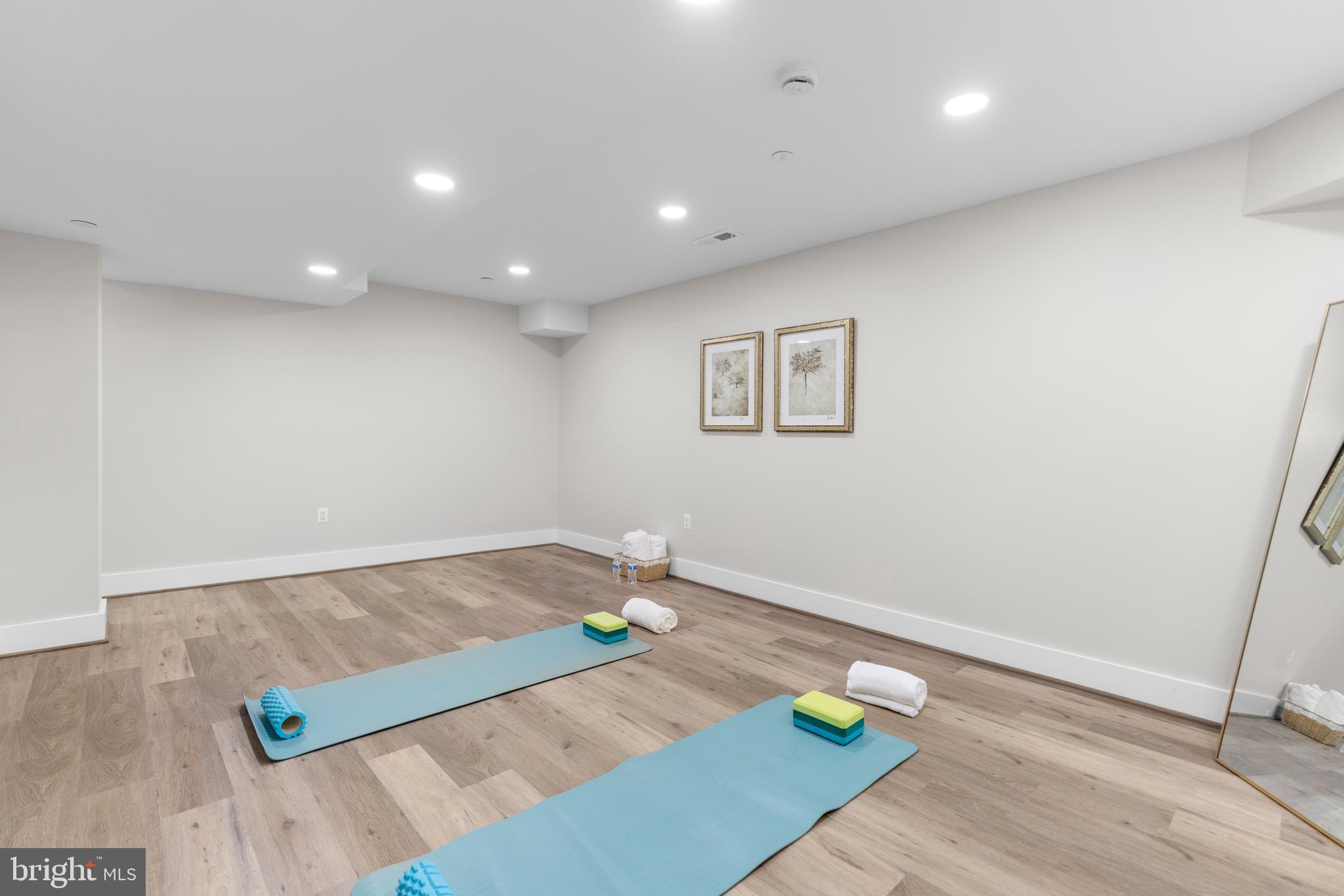 BETHESDA OUTSIDE - Residential