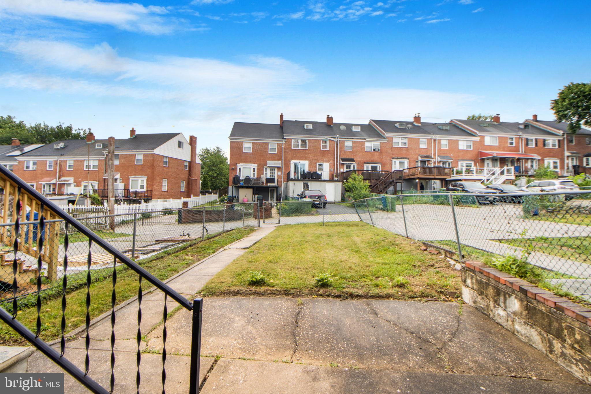 PERRING LOCH - Residential