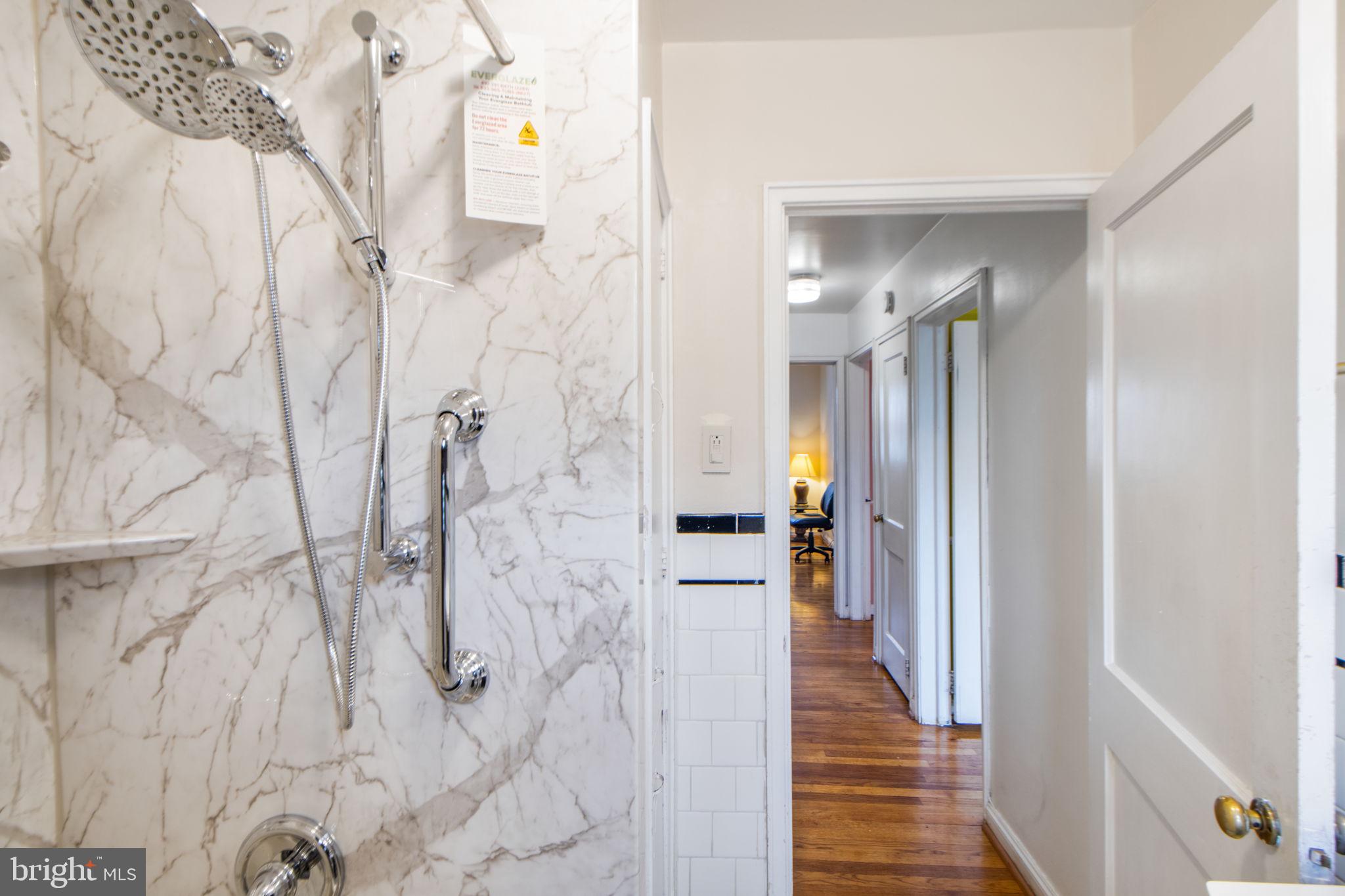 PERRING LOCH - Residential
