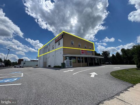 Photo of 4 Kent Road, YORK, PA 17402 (MLS # PAYK2106236)
