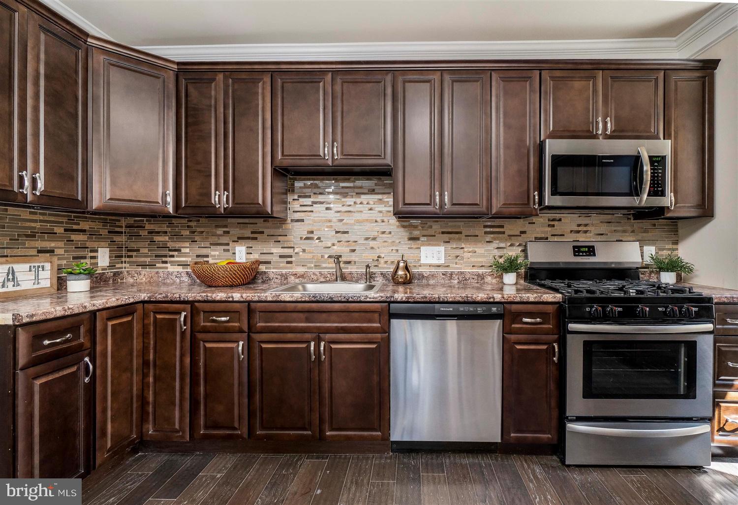 RADNOR WINSTON - Residential