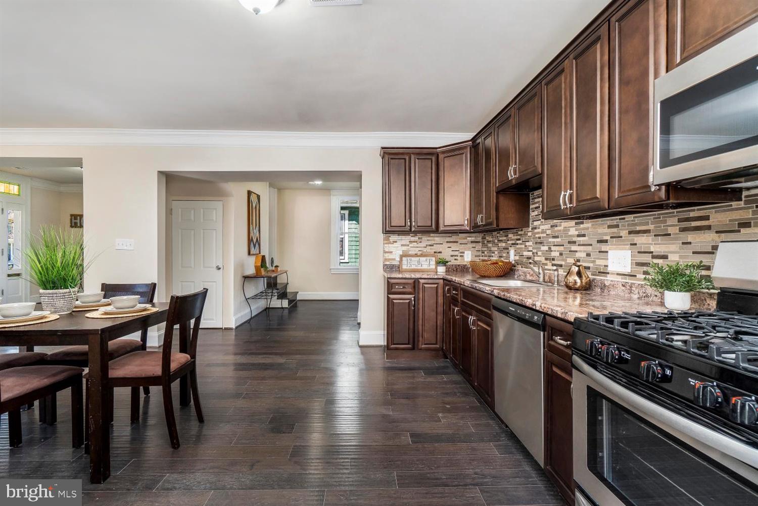 RADNOR WINSTON - Residential