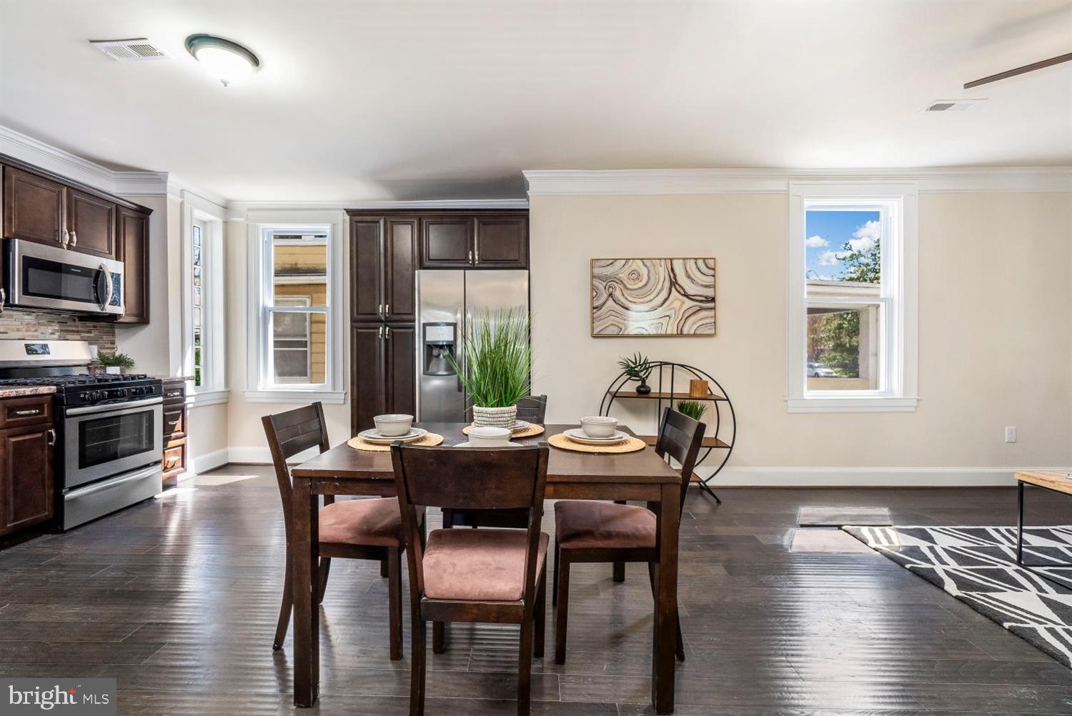 RADNOR WINSTON - Residential