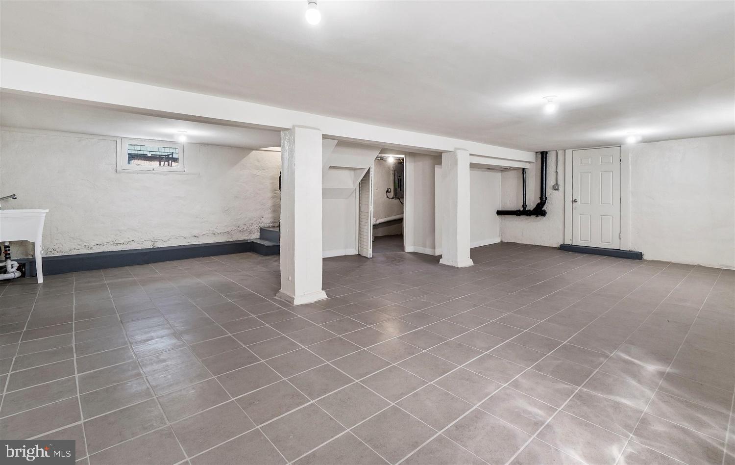 RADNOR WINSTON - Residential