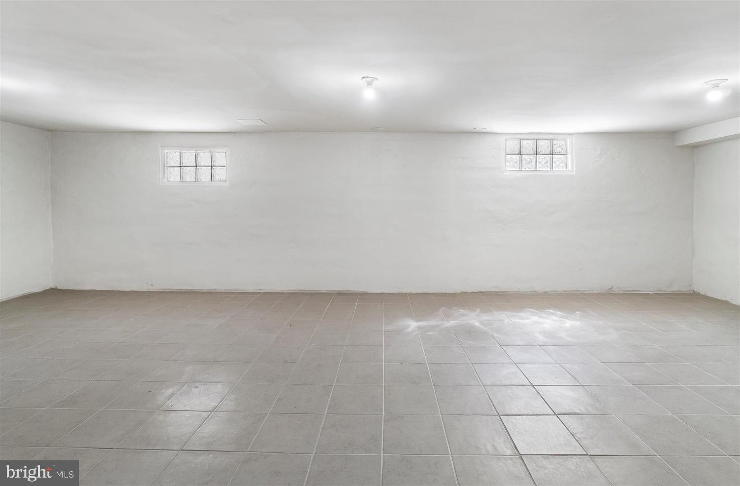 RADNOR WINSTON - Residential