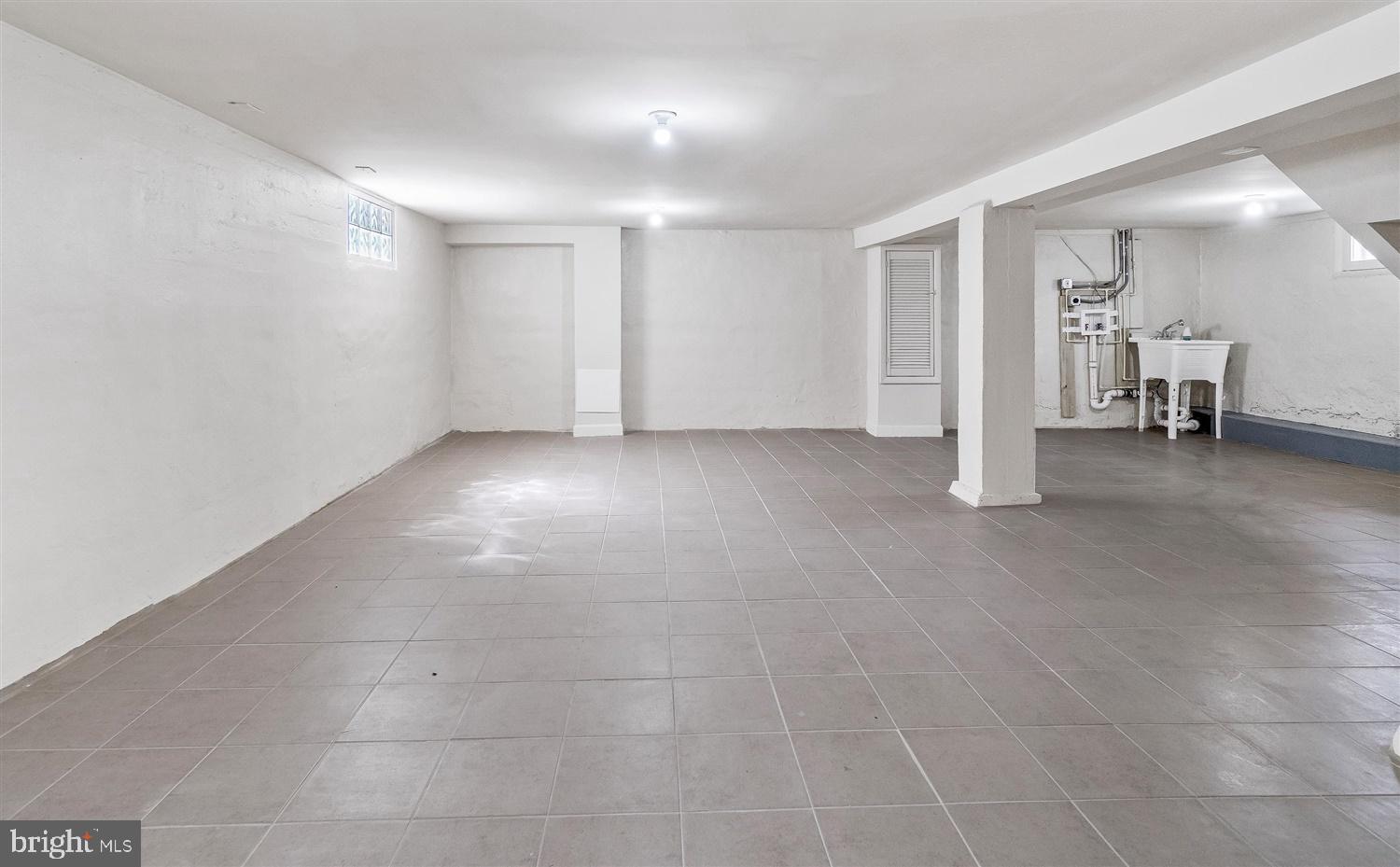 RADNOR WINSTON - Residential