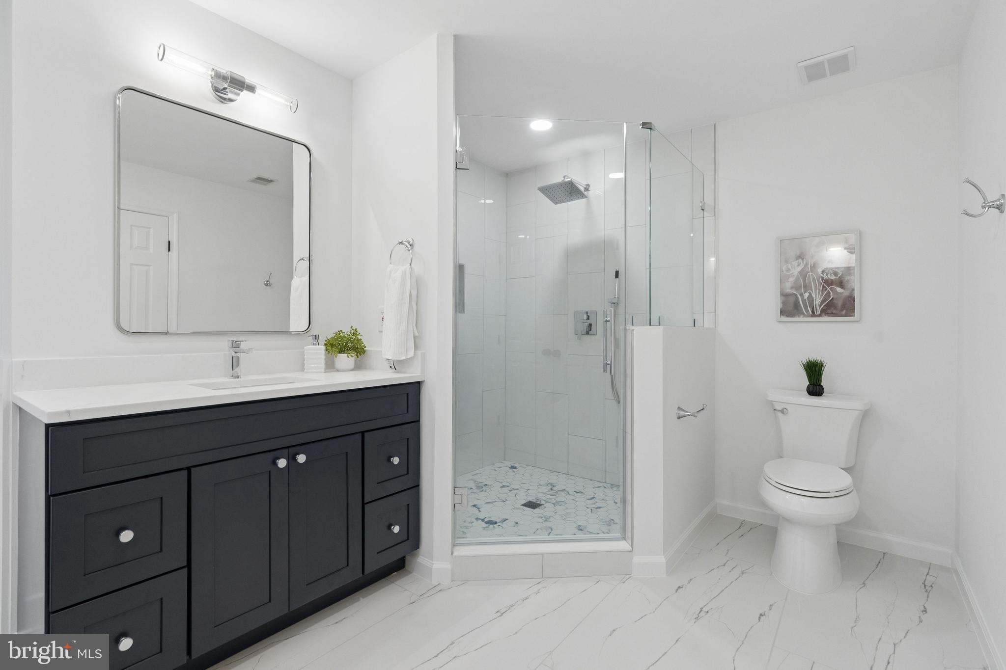 PALISADES POINTE - Residential