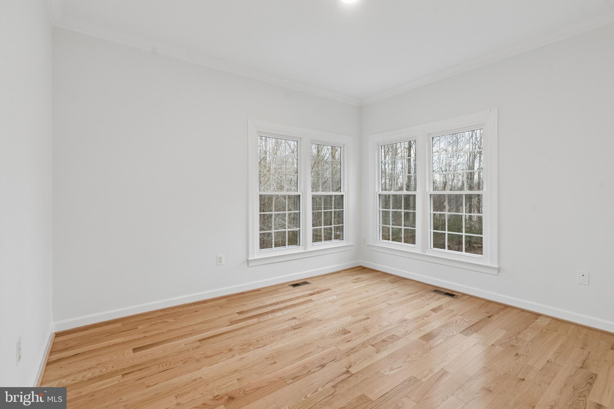 PALISADES POINTE - Residential