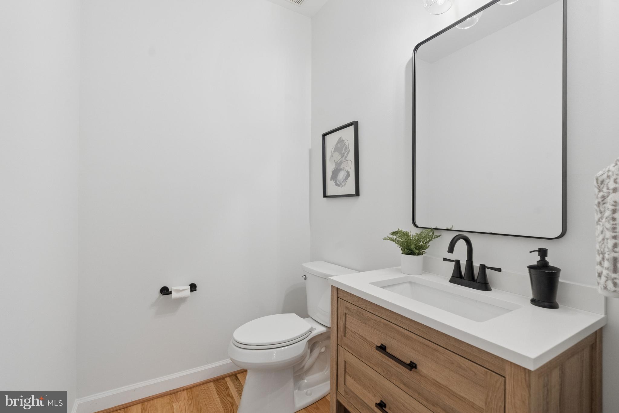 PALISADES POINTE - Residential