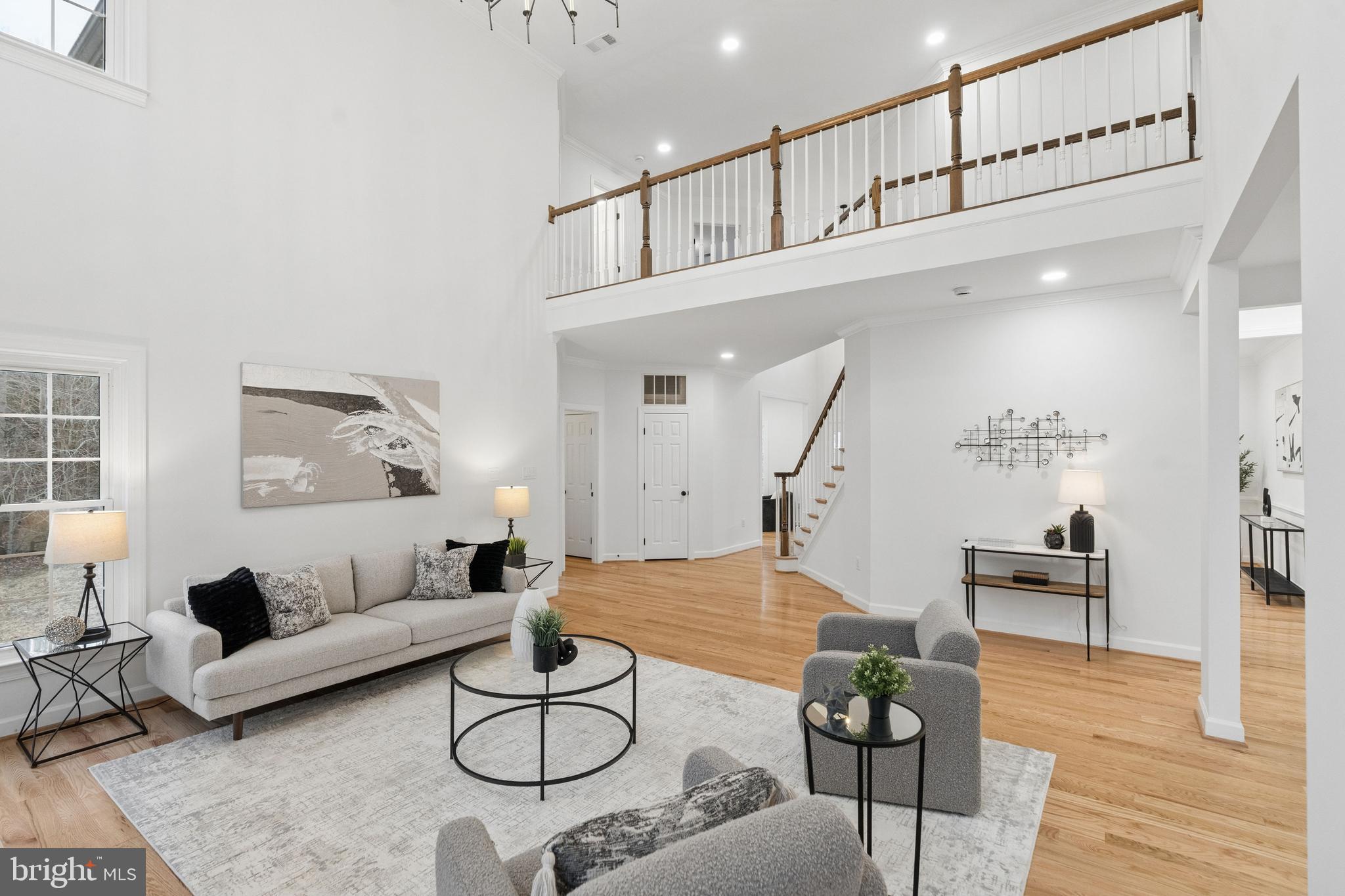 PALISADES POINTE - Residential