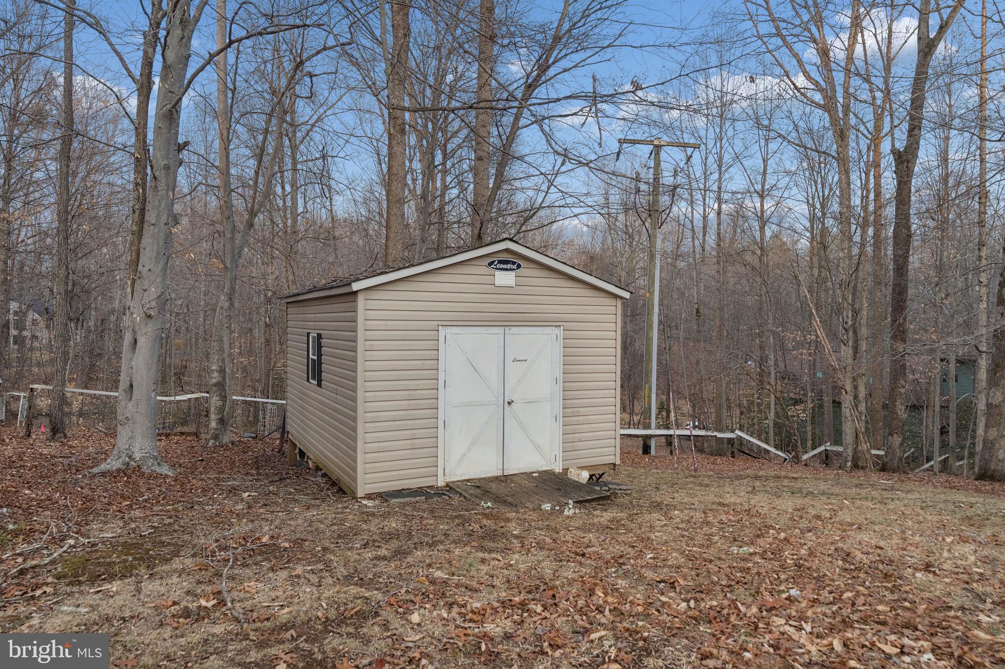 PALISADES POINTE - Residential