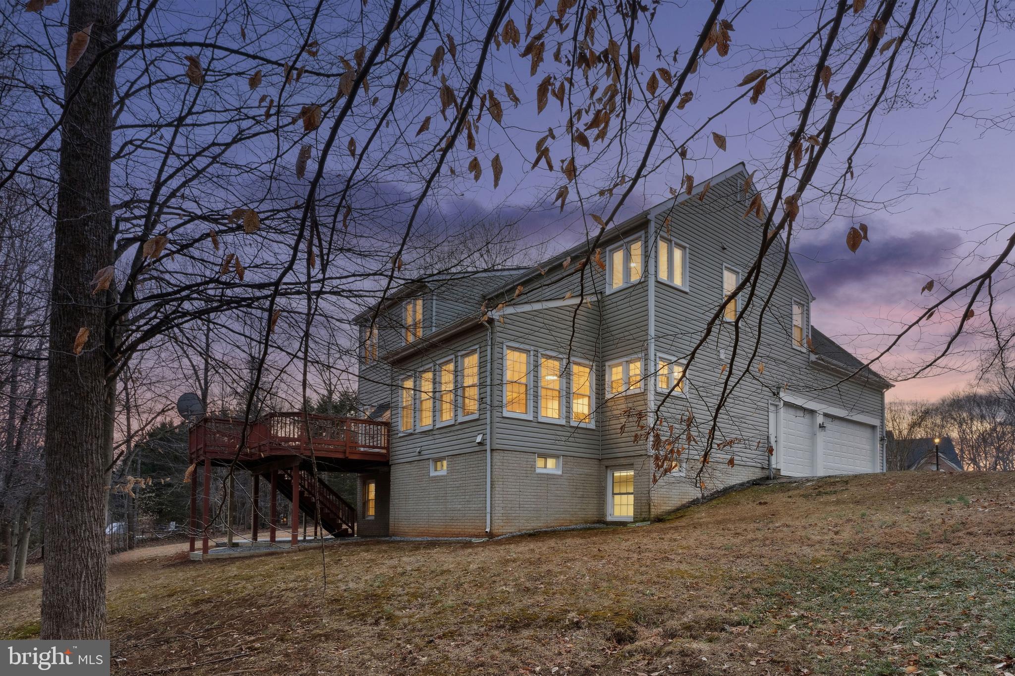 PALISADES POINTE - Residential