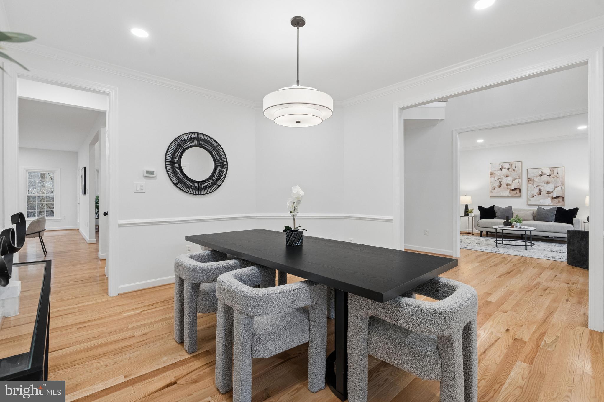 PALISADES POINTE - Residential