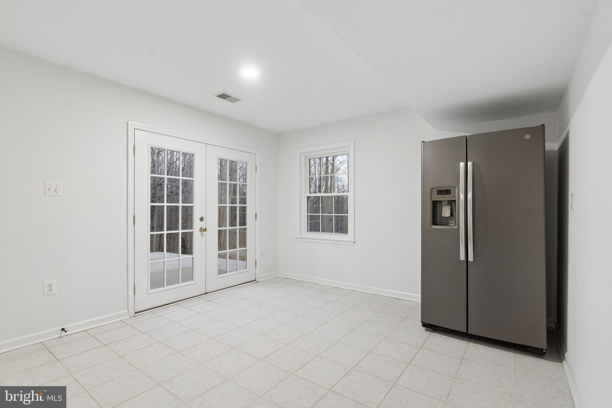 PALISADES POINTE - Residential