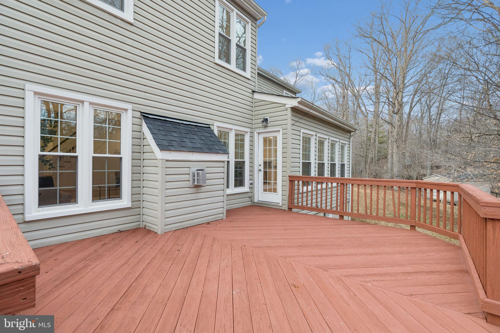 PALISADES POINTE - Residential