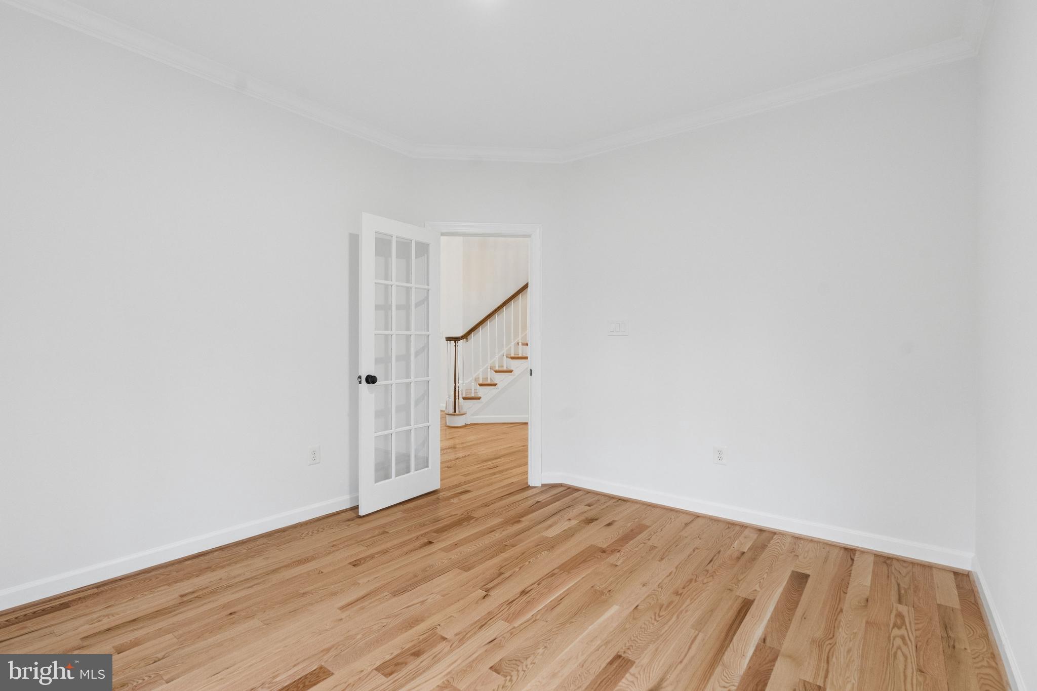 PALISADES POINTE - Residential